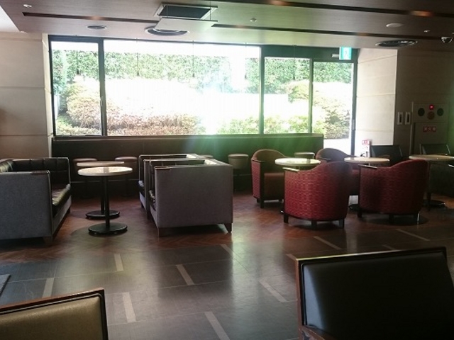 ソファー席も多く、くつろげる_サンマルクカフェ渋谷公園通り店(CHOCO CRO SAINTMARC CAFE)
