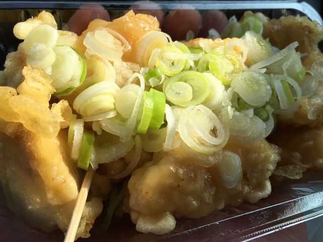 とり天。ネギはお好みで。_ゆふいん道の駅物産館