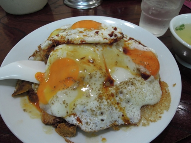 目玉焼き三つの中盛り_重松飯店
