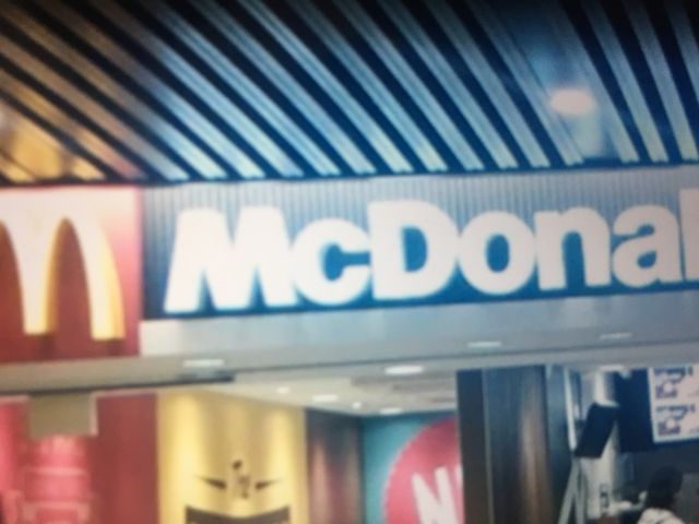 マクドナルド_マクドナルド南海難波駅中央口店(McDonald’s)