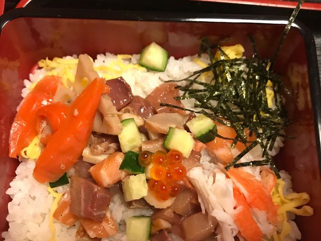 メインの海鮮重です。_ゆめ哉