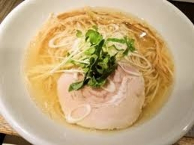ラーメン_新宿一坪ラーメン