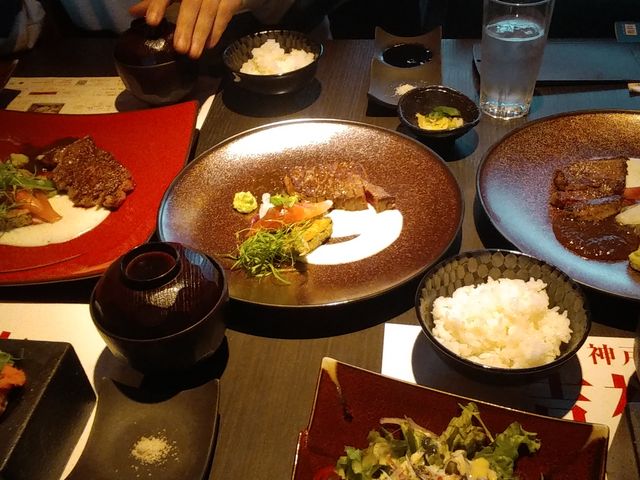 サーロイン・希少部位・赤身_神戸牛 吉祥吉 本店