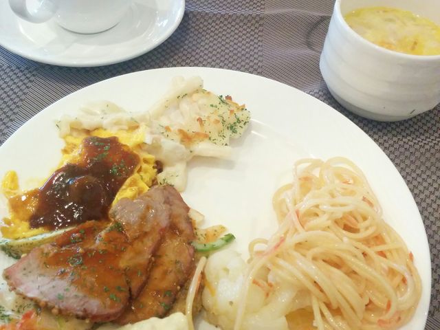 ランチのひととき_SPA&HOTEL舞浜ユーラシア