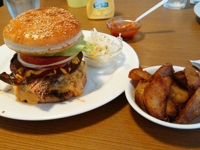 ベーコンチーズバーガー_ベーカー・バウンス