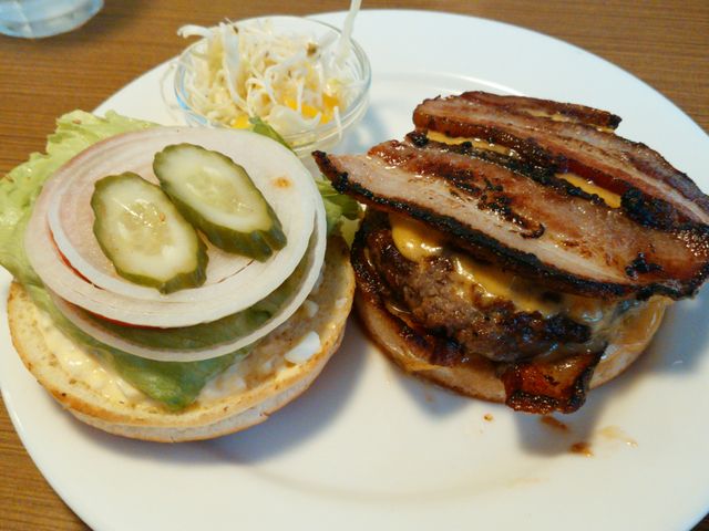 ベーコンチーズバーガー_ベーカー・バウンス