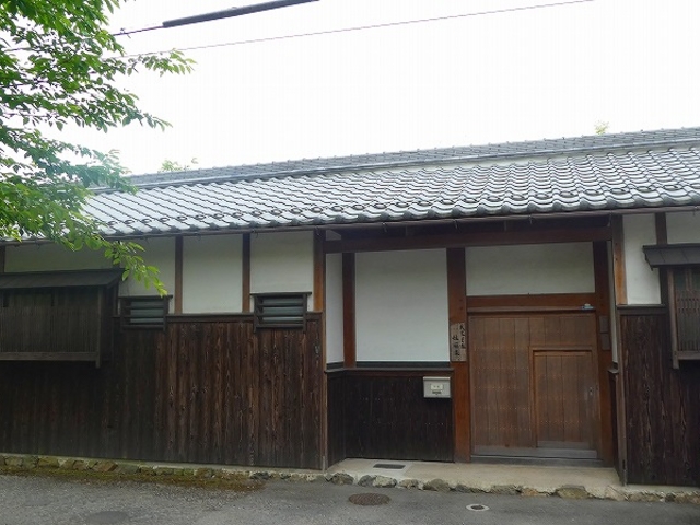 篠山市・河原町妻入商家群_河原町妻入商家群