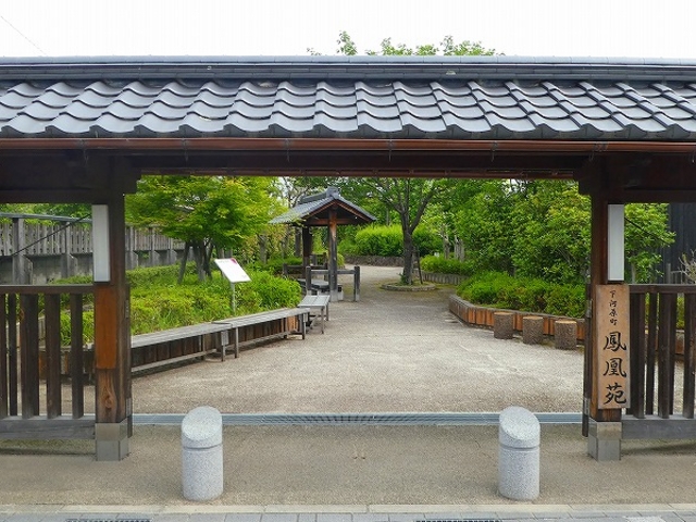 篠山市・河原町妻入商家群_河原町妻入商家群