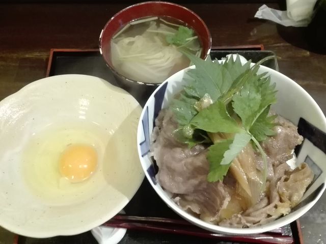牛丼並のセット。_神戸牛丼 広重