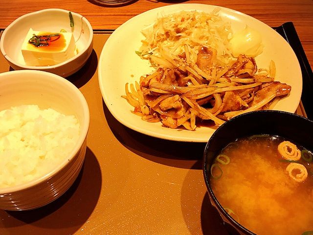 しょうが焼き定食です_やよい軒 谷町6丁目店