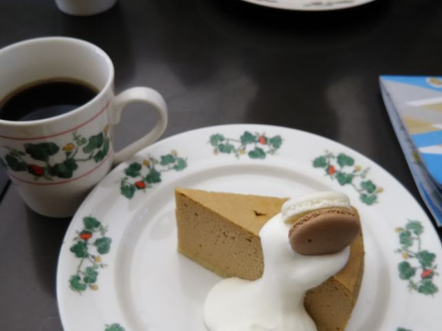 紅茶のチーズケーキ_六花亭 五稜郭店