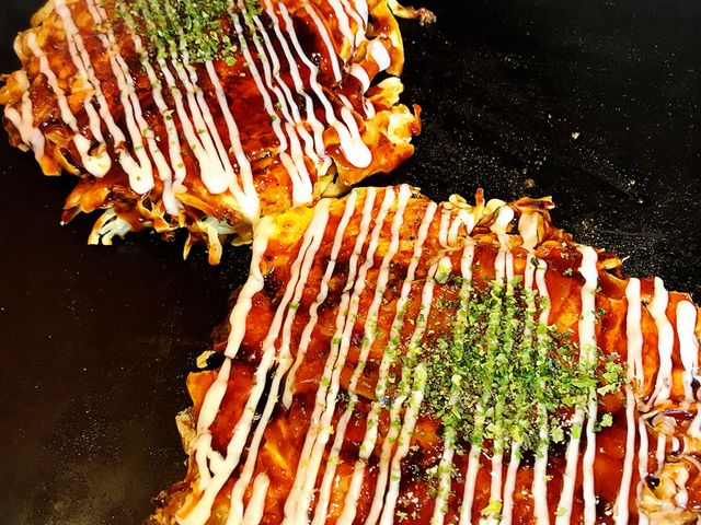 イカ玉とブタ玉です_お好み焼は ここやねん イオンタウン富雄南店