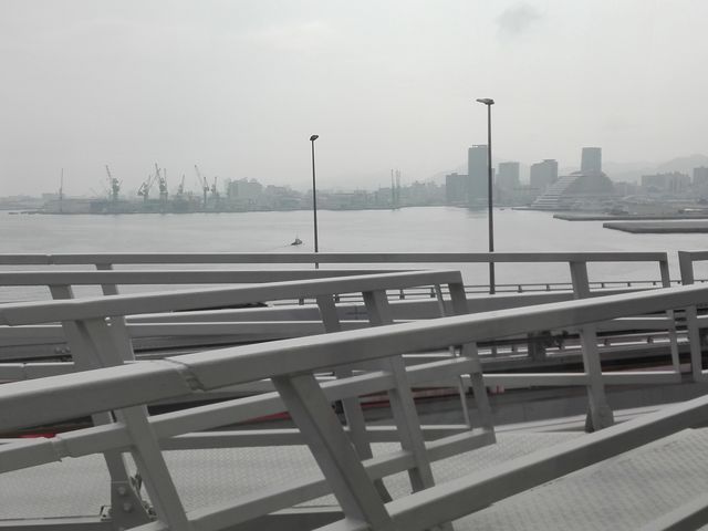 ポートライナーからみえる景色_ポートライナー三宮駅