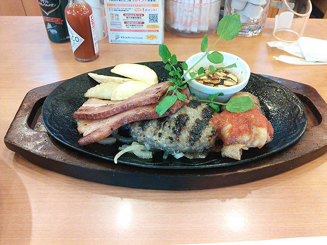 肉_デニーズ岸根公園店