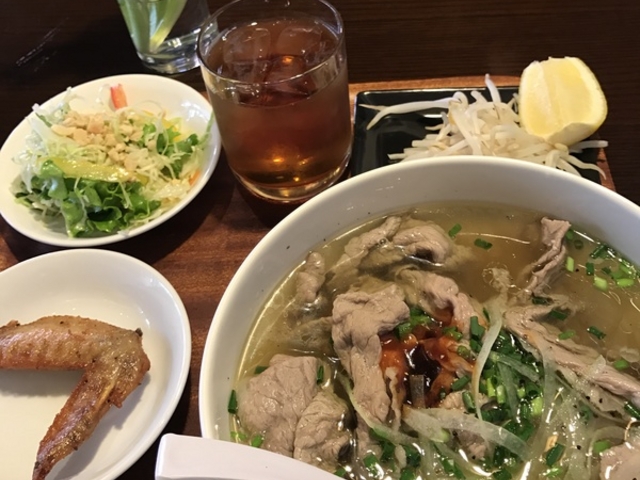 牛肉のフォー、ランチセット。_ベトナム家庭料理 QUAN AN TAM 自由が丘店