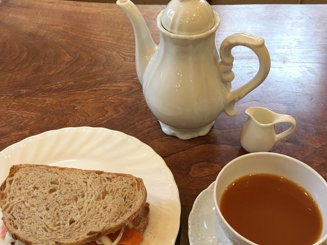 スモークサーモンサンド_Boulangerie mugi
