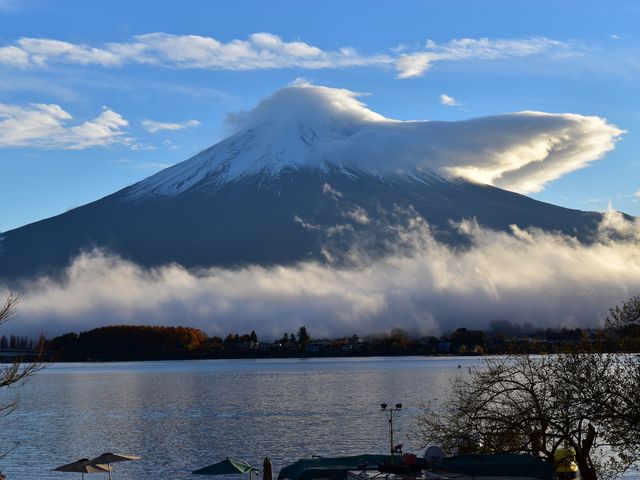 富士山+雲_河口湖
