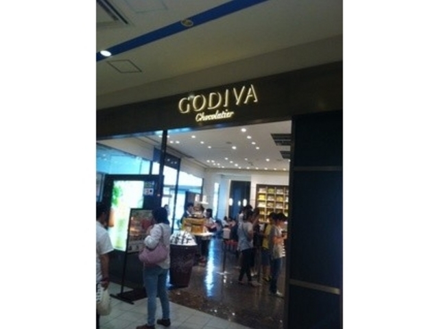 混み合っていた_GODIVA ららぽーと磐田