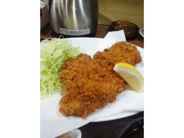 1000円にしては、けっこう大きいカツ_とん食っ食