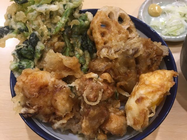豚角煮が乗った丼!美味しかったー!_てんや大宮西店