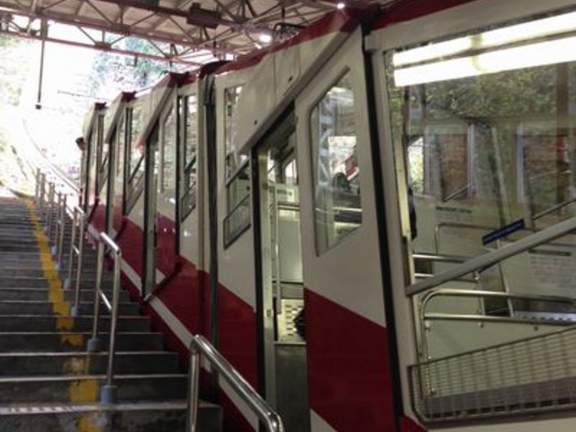 ケーブルカー乗り場_南海電鉄極楽橋駅