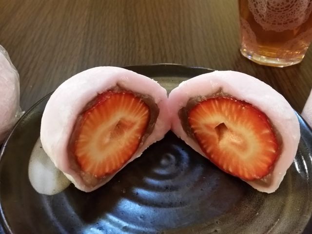 イチゴがでかい!甘い!旨い!_あさひ餅店