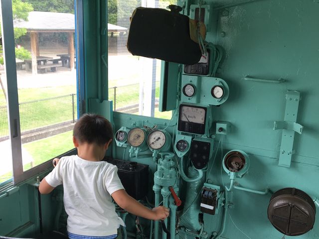 廃線の別府鉄道の列車があり、運転席に座れます!_大中遺跡
