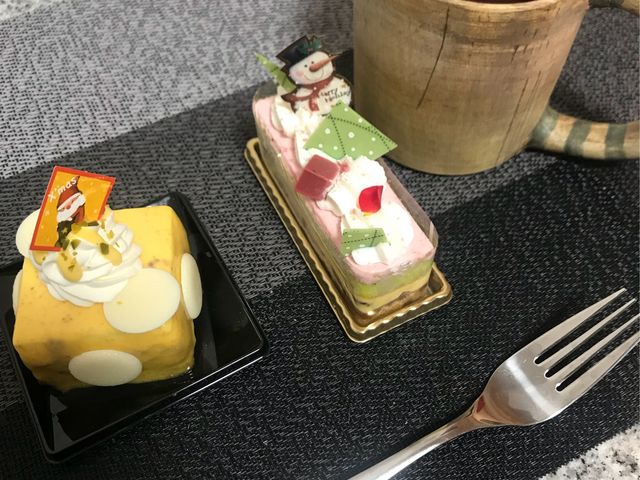 クリスマスシーズンのケーキを持ち帰って食べました_メゾン・ラブレ