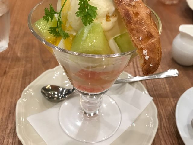 メロンもしっかり入ってます_Afternoon Tea TEAROOM 広島シャレオ