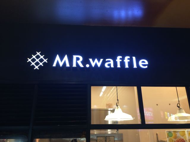 看板_ミスターワッフル町田マルイ店
