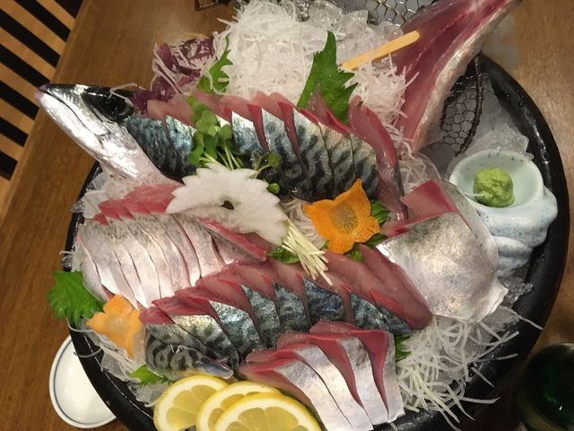 天草からの、活魚
鯖の新鮮な事。
鯖の新鮮なお造りは
九州でしか味わえないはず。_ほうらい茶屋