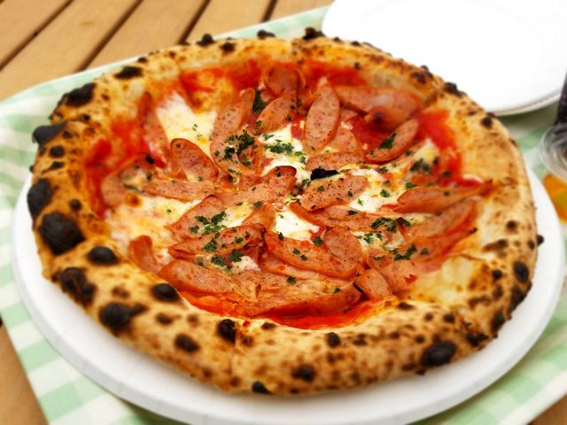 ソーセージとチーズのピザ950円_田園プラザ川場・ピザ工房