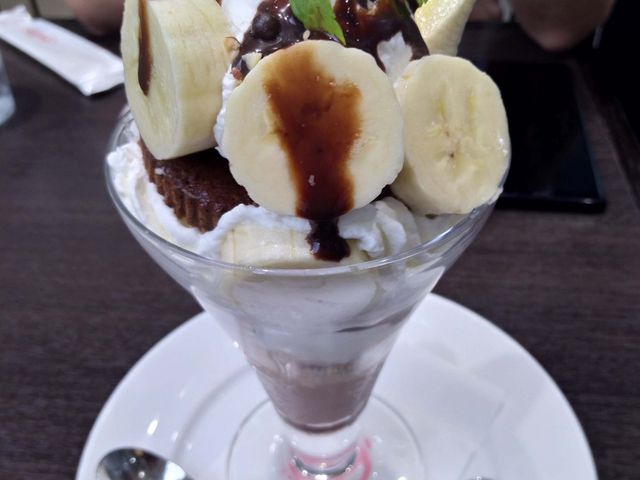 チョコバナナパフェ_銀座コージーコーナー アルカード赤羽店