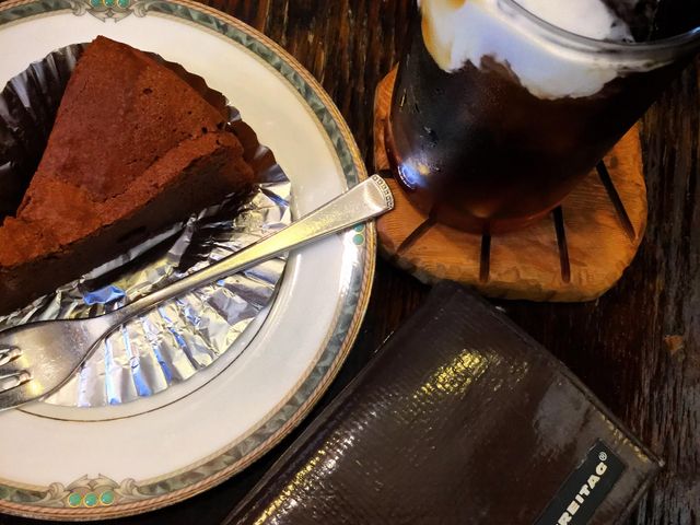 酷暑でも喫茶店にはアイスコーヒーが待っている!スンっとリフレッシュできる爽快さです。_寿里庵