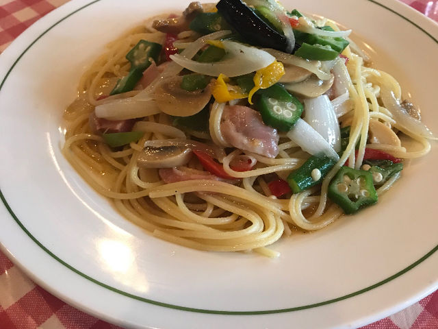 彩りも素敵なパスタ!_ポローニア
