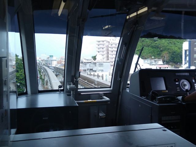 ゆいレールに乗車_ゆいレール美栄橋駅