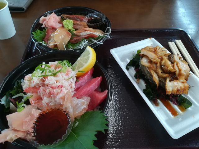 カニ、あわびなどを堪能_海鮮館