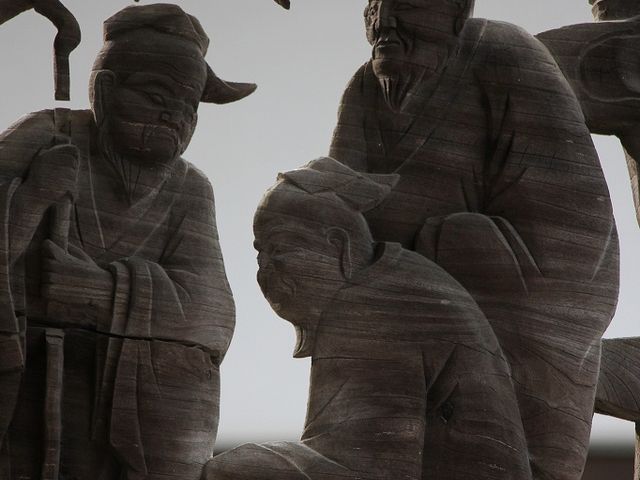 山門の透かし彫り。_普賢院