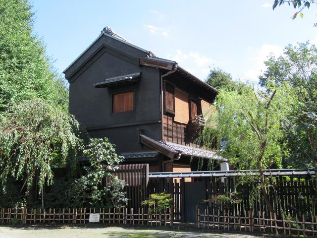 左斜め側面_神田の家 井政