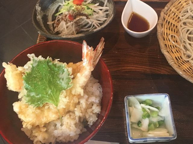 天丼はごはんの量が多いです_ながや 中村区
