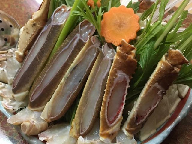 宿泊の夜の料理カニすき_山林閣