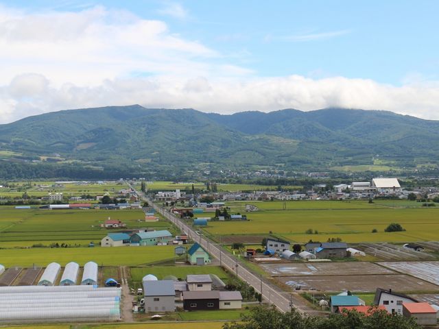 丸山展望台より_音江連山(沖里河山・無名山・音江山)