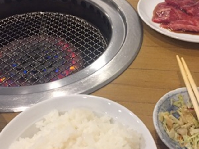 金のカルビ定食です。_焼肉家 山水苑 港南口店