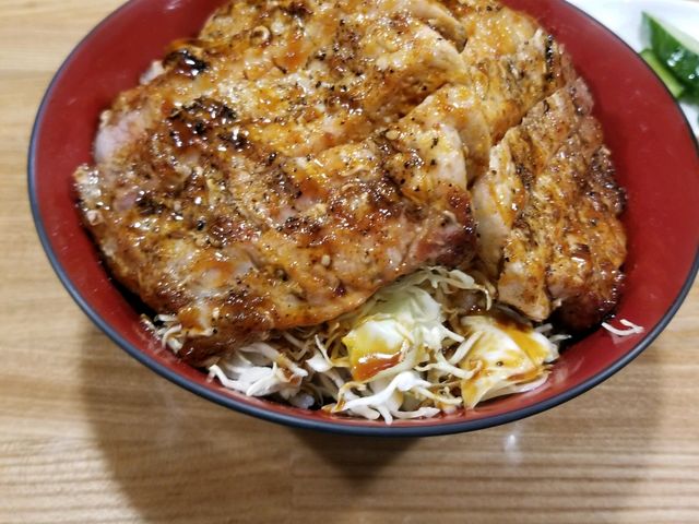 キッチンBECKにて トンテキ丼 ご飯1合半 ステーキ2枚 このトンテキ丼もマジ絶品_釜石漁火酒場かまりば