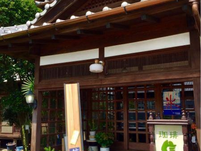 茶房 信濃家さん玄関入口_茶房信濃屋