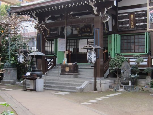 境内_飛不動尊