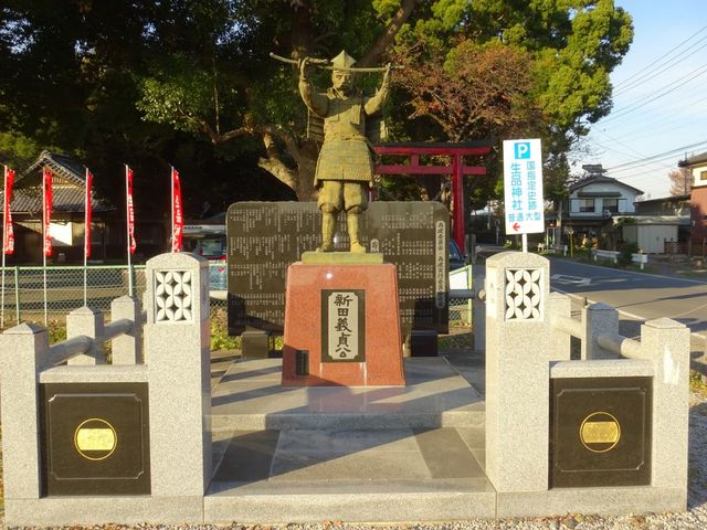 生品神社新田義貞公像_生品神社