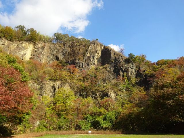 岩船山_岩船山の坂中地蔵