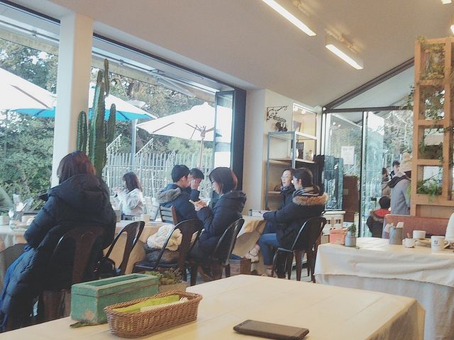 店内_LONCAFE江ノ島本店