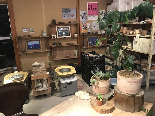 観葉植物がいい味出してます_陶庵